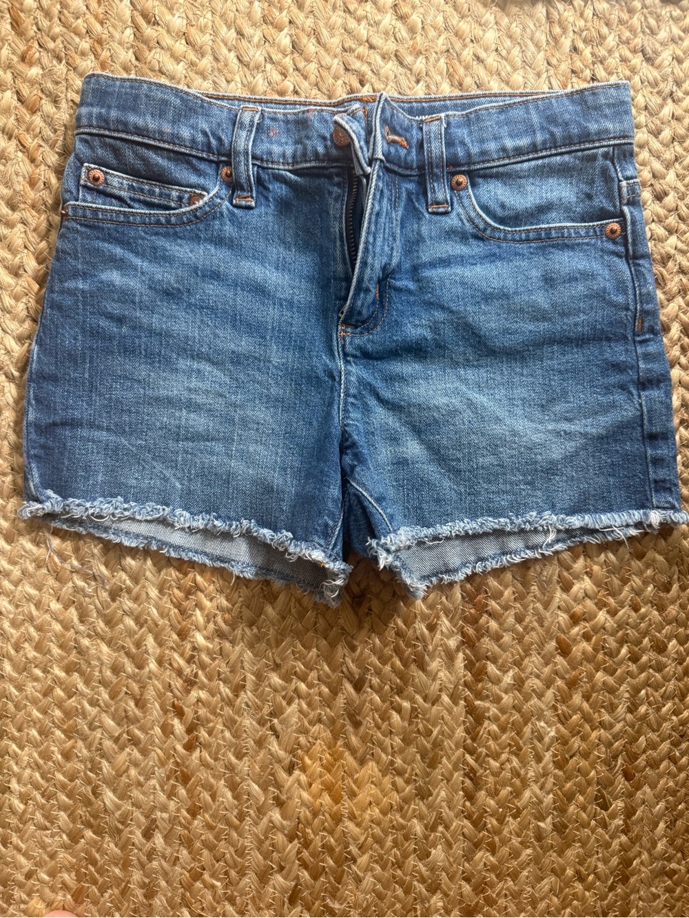 Classic Denim Frayed Hem girls Shorts - Blue